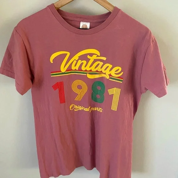 Vintage 1981 Graphic Tee Pink Loose Tee Size Medium T-Shirt Mauve - Picture 1 of 4